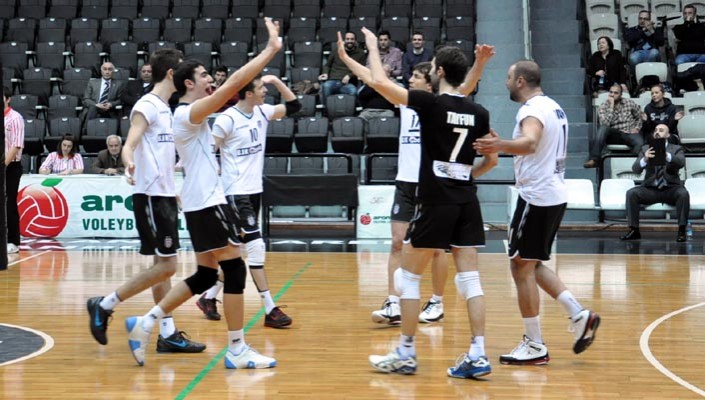 Erkek Voleybol Takımımız 1. Lige Yükseldi